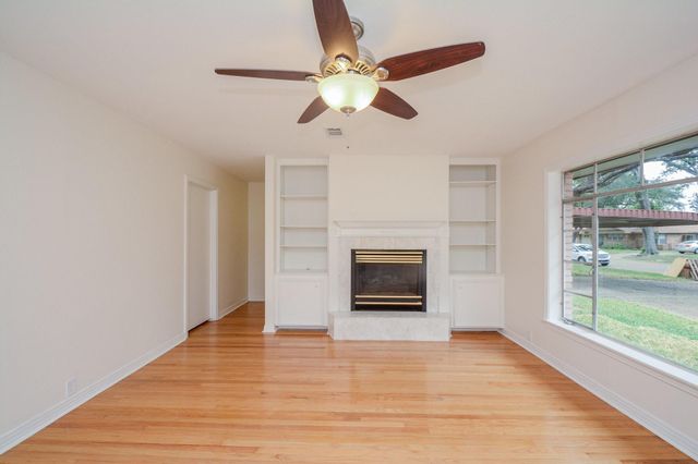 2203 Bron Holly Drive, Houston, TX 77018