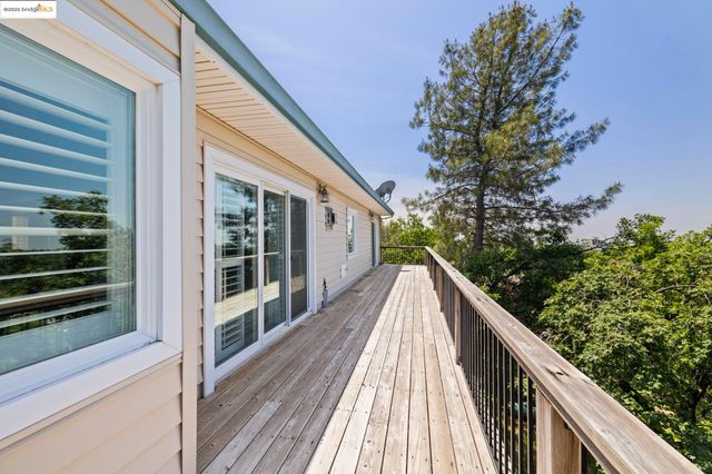 21200 Oman Drive, Soulsbyville, CA 95372