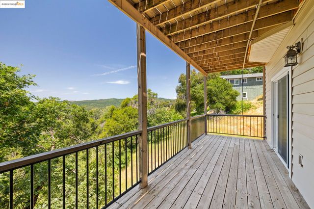 21200 Oman Drive, Soulsbyville, CA 95372