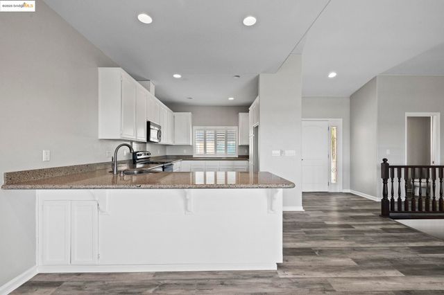 21200 Oman Drive, Soulsbyville, CA 95372