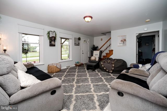 253 MEETINGHOUSE RD, Gap, PA 17527