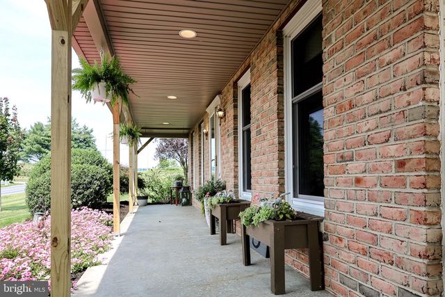 253 MEETINGHOUSE RD, Gap, PA 17527