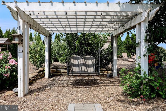 253 MEETINGHOUSE RD, Gap, PA 17527