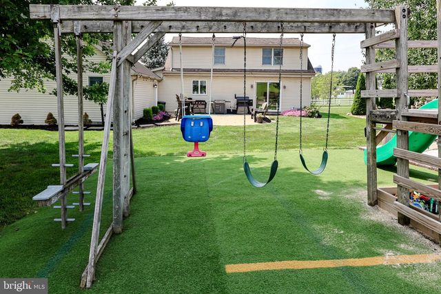 253 MEETINGHOUSE RD, Gap, PA 17527