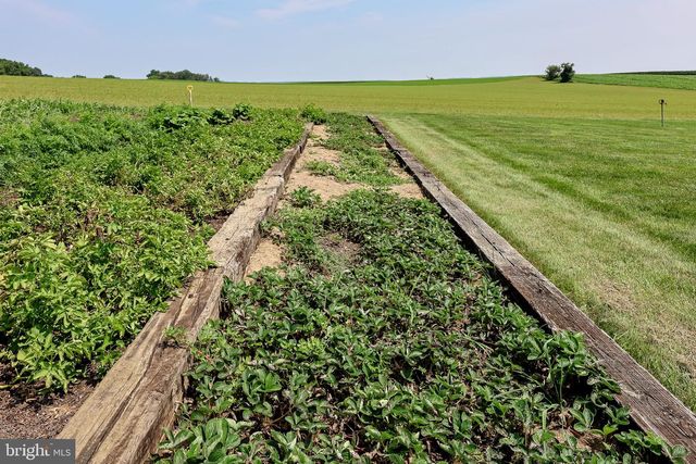 253 MEETINGHOUSE RD, Gap, PA 17527