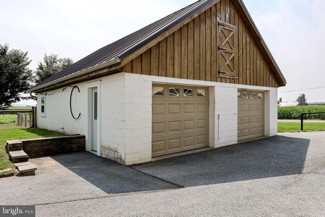 253 MEETINGHOUSE RD, Gap, PA 17527