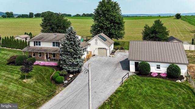 253 MEETINGHOUSE RD, Gap, PA 17527