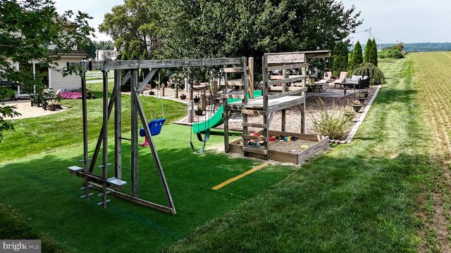 253 MEETINGHOUSE RD, Gap, PA 17527