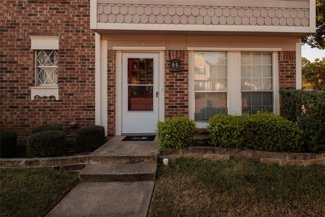 151 Winchester Drive, Euless, TX 76039