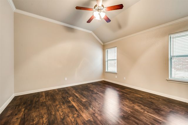 204 Dancing Light Lane, Red Oak, TX 75154