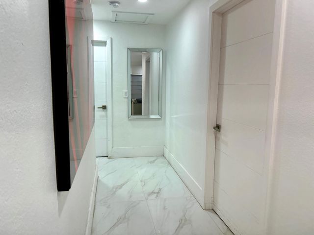 2742 Cherokee Court, West Palm Beach, FL 33406