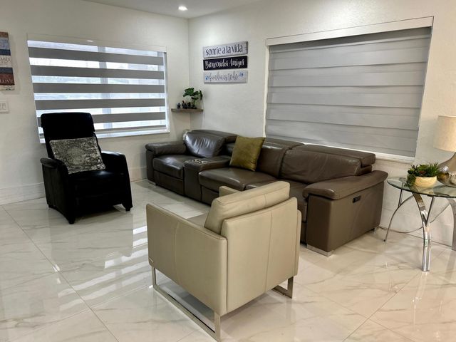 2742 Cherokee Court, West Palm Beach, FL 33406