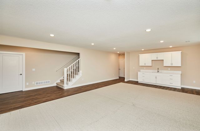 9067 Tatum Drive, West Des Moines, IA 50266