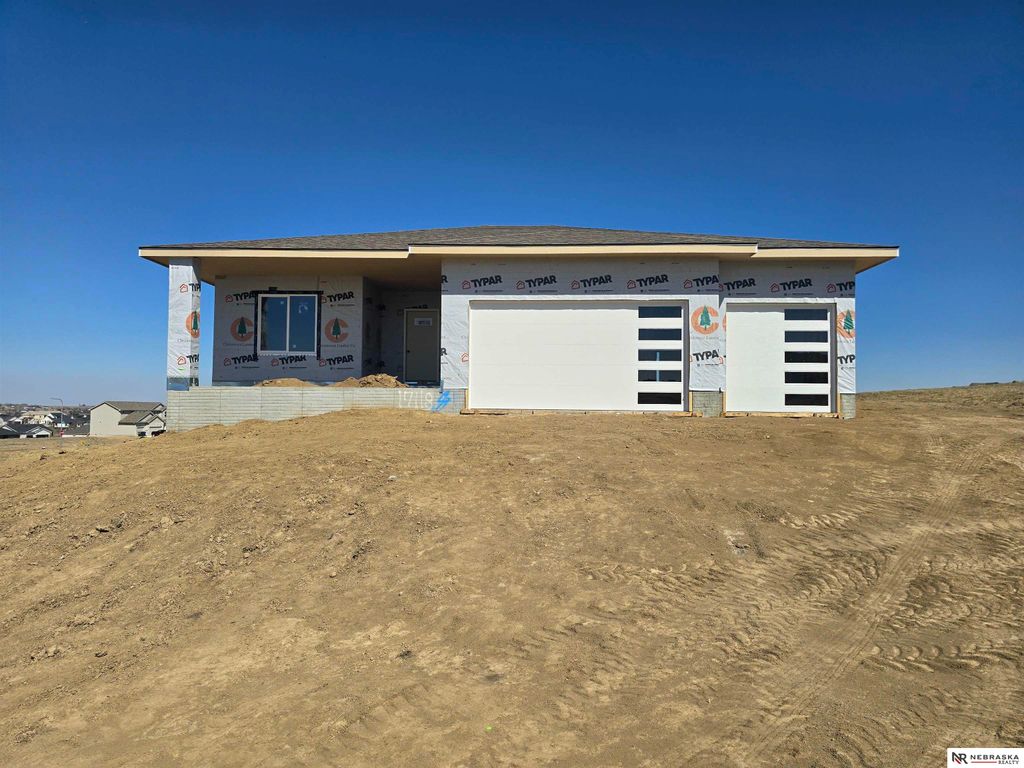 17118 Cora Street, Bennington, NE 68007