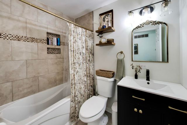 936 Northgate Drive, Dyer, IN 46311