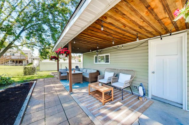 936 Northgate Drive, Dyer, IN 46311