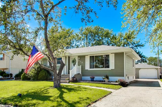 936 Northgate Drive, Dyer, IN 46311