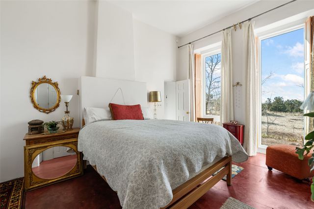 26 Likely Road, Santa Fe, NM 87508