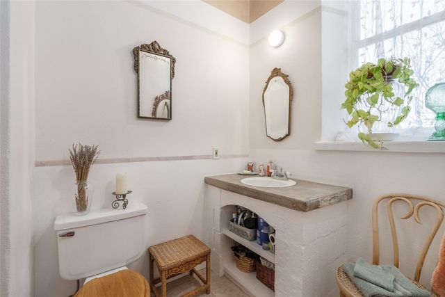 26 Likely Road, Santa Fe, NM 87508