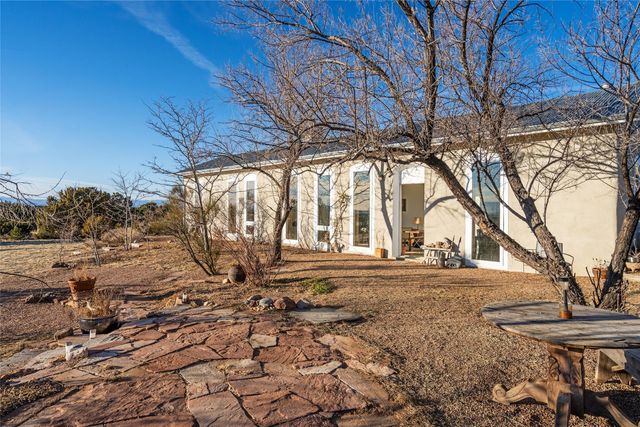 26 Likely Road, Santa Fe, NM 87508
