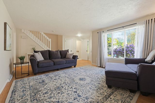 103 Metropolitan Ave 103, Ashland, MA 01721