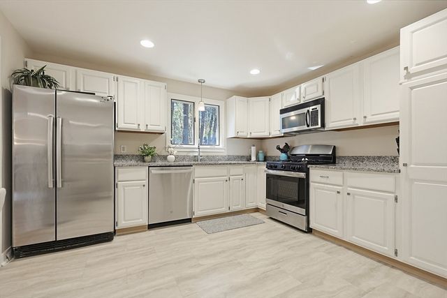 103 Metropolitan Ave 103, Ashland, MA 01721