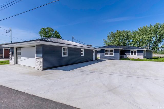 17 EMS C19c Lane, Warsaw, IN 46582