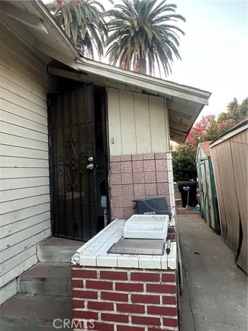 586 W Center Street, Pomona, CA 91768