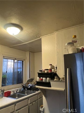 586 W Center Street, Pomona, CA 91768