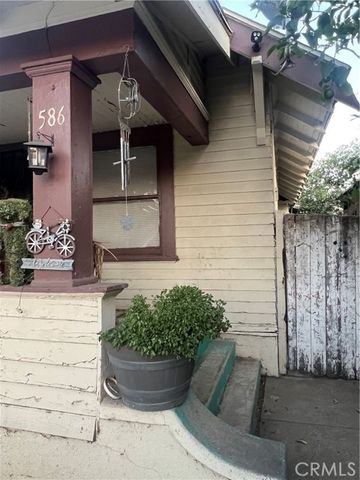 586 W Center Street, Pomona, CA 91768