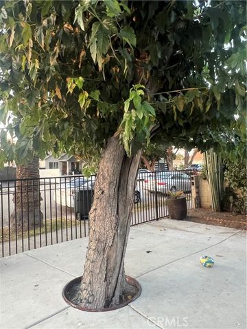 586 W Center Street, Pomona, CA 91768