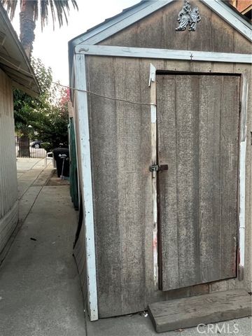 586 W Center Street, Pomona, CA 91768