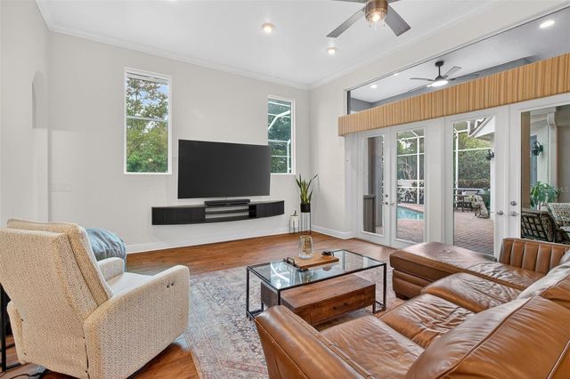 820 SAND PINE DRIVE NE, St Petersburg, FL 33703