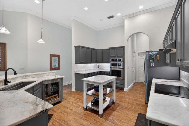 820 SAND PINE DRIVE NE, St Petersburg, FL 33703