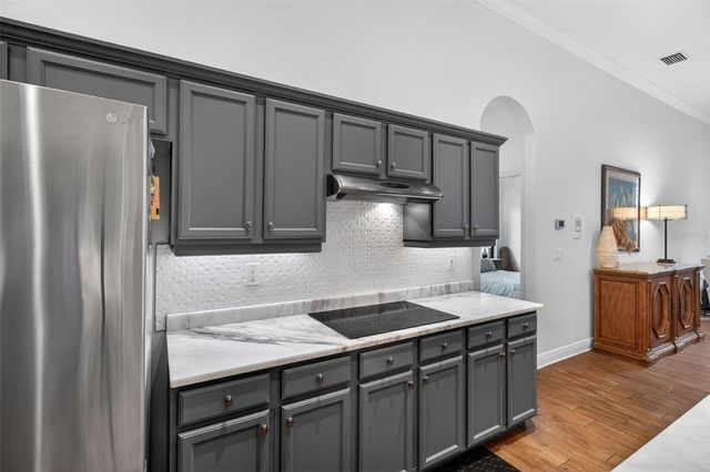 820 SAND PINE DRIVE NE, St Petersburg, FL 33703