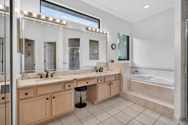 820 SAND PINE DRIVE NE, St Petersburg, FL 33703