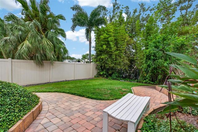 820 SAND PINE DRIVE NE, St Petersburg, FL 33703