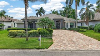 820 SAND PINE DRIVE NE, St Petersburg, FL 33703