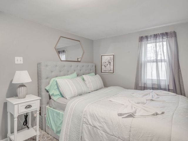 08 Useadoor, Middleton, MA 01949