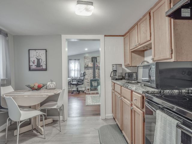 08 Useadoor, Middleton, MA 01949