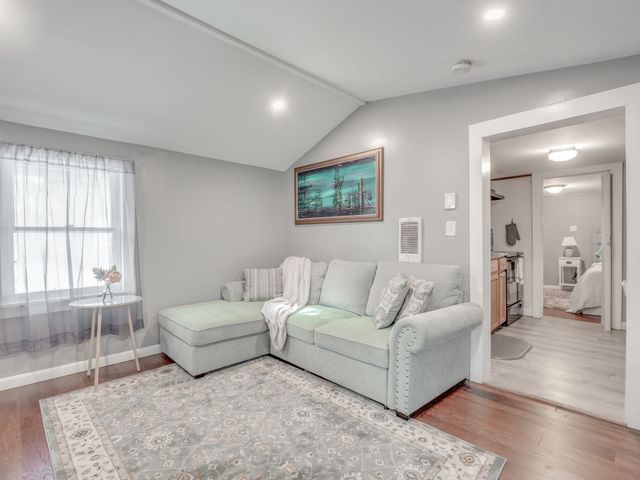 08 Useadoor, Middleton, MA 01949