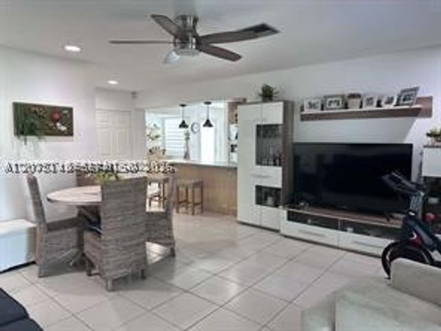 6174 W 14th Ct 1, Hialeah, FL 33012