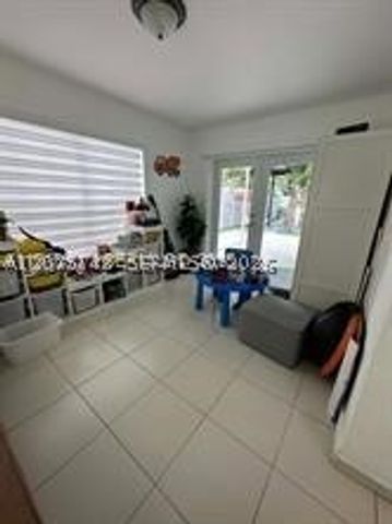 6174 W 14th Ct 1, Hialeah, FL 33012