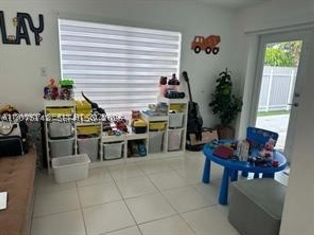 6174 W 14th Ct 1, Hialeah, FL 33012
