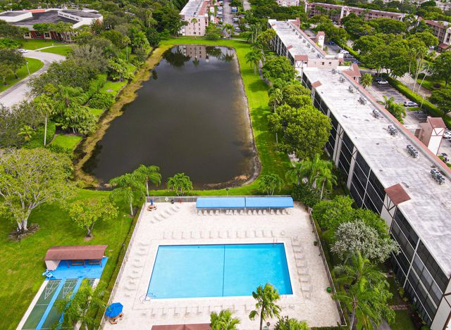 7321 Amberly Lane 405, Delray Beach, FL 33446