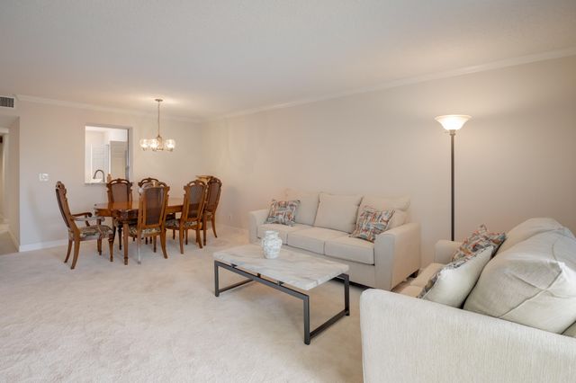 7321 Amberly Lane 405, Delray Beach, FL 33446