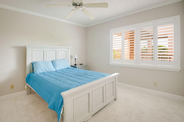 7321 Amberly Lane 405, Delray Beach, FL 33446