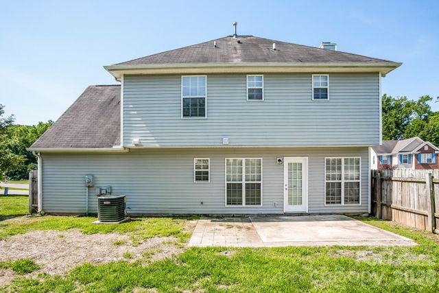 135 Bellelaine Drive, Mooresville, NC 28115