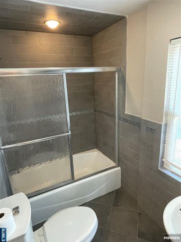 544 Oritani Place, Teaneck, NJ 07666