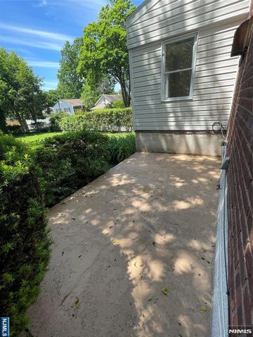 544 Oritani Place, Teaneck, NJ 07666